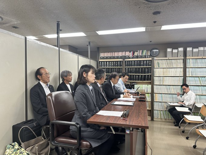 新冠疫苗受害者遗属国赔集体诉讼第三次起诉结束了。记者会视频我想会有网红上传的吧，