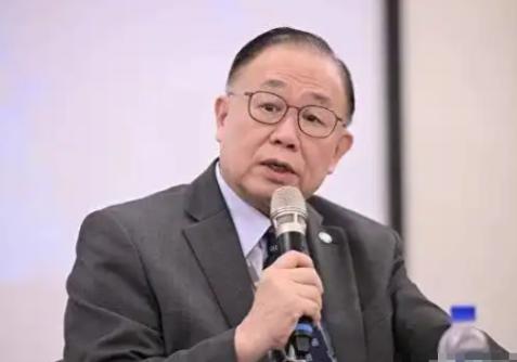 台军前司令陈永康一句话撕开遮羞布：大陆武统台湾，难的不是打不赢，而是战争本身太残