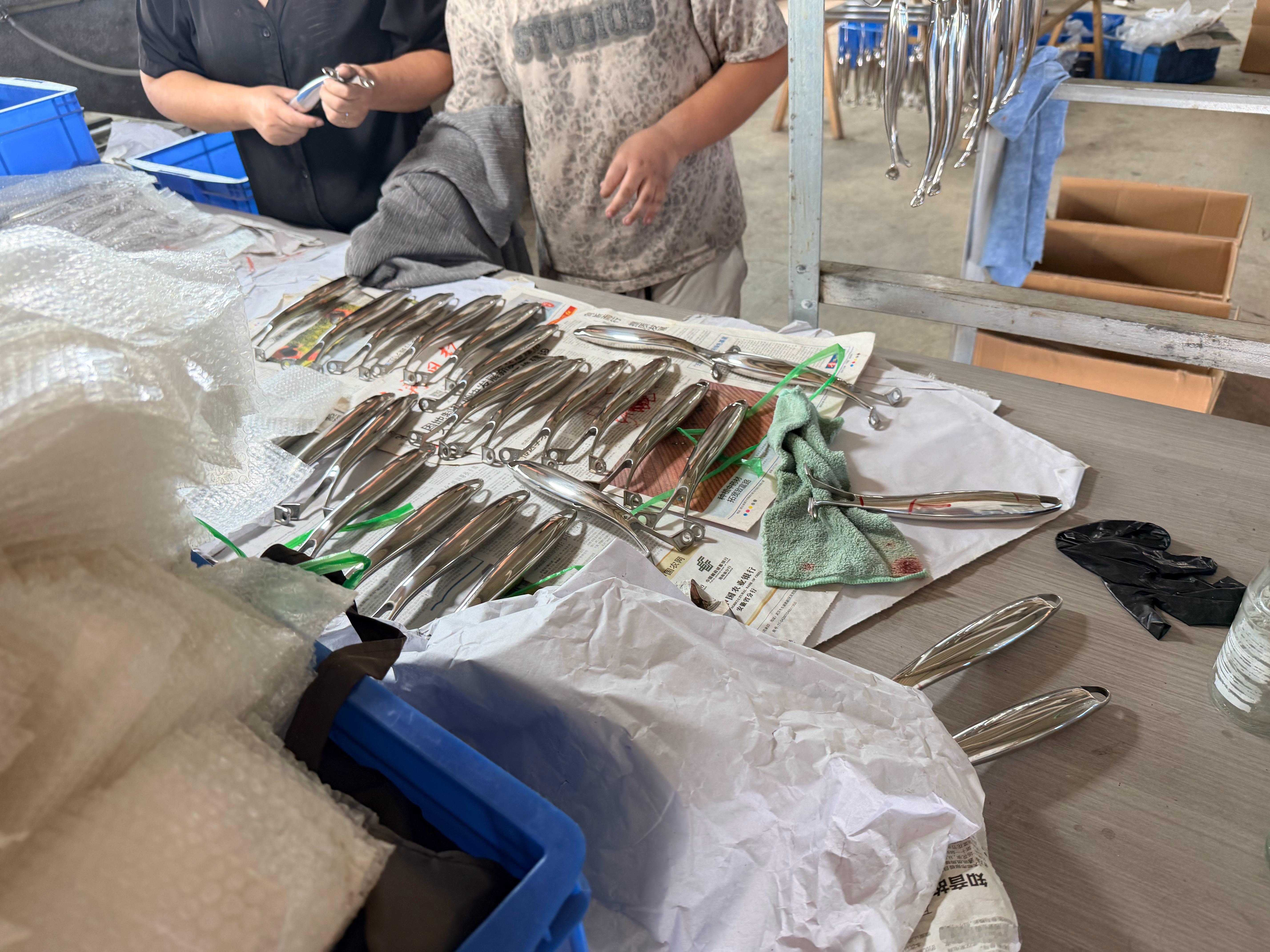 毛坯件打磨中粗磨件超声波清洗质检最终成品件和毛坯件对比（5和6）这就是老王老年再