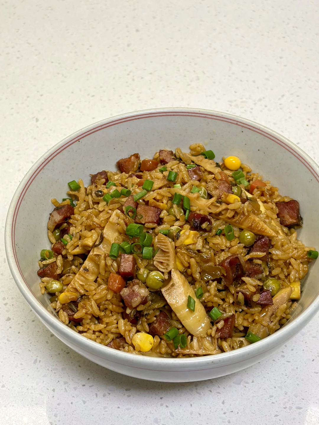 酸菜腊肠春笋焖饭也太绝了，附详细做法～