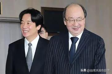 柯文哲交保在即，民众党"两颗太阳"引热议，民进党却自曝"两个黑洞"？
 
柯文哲