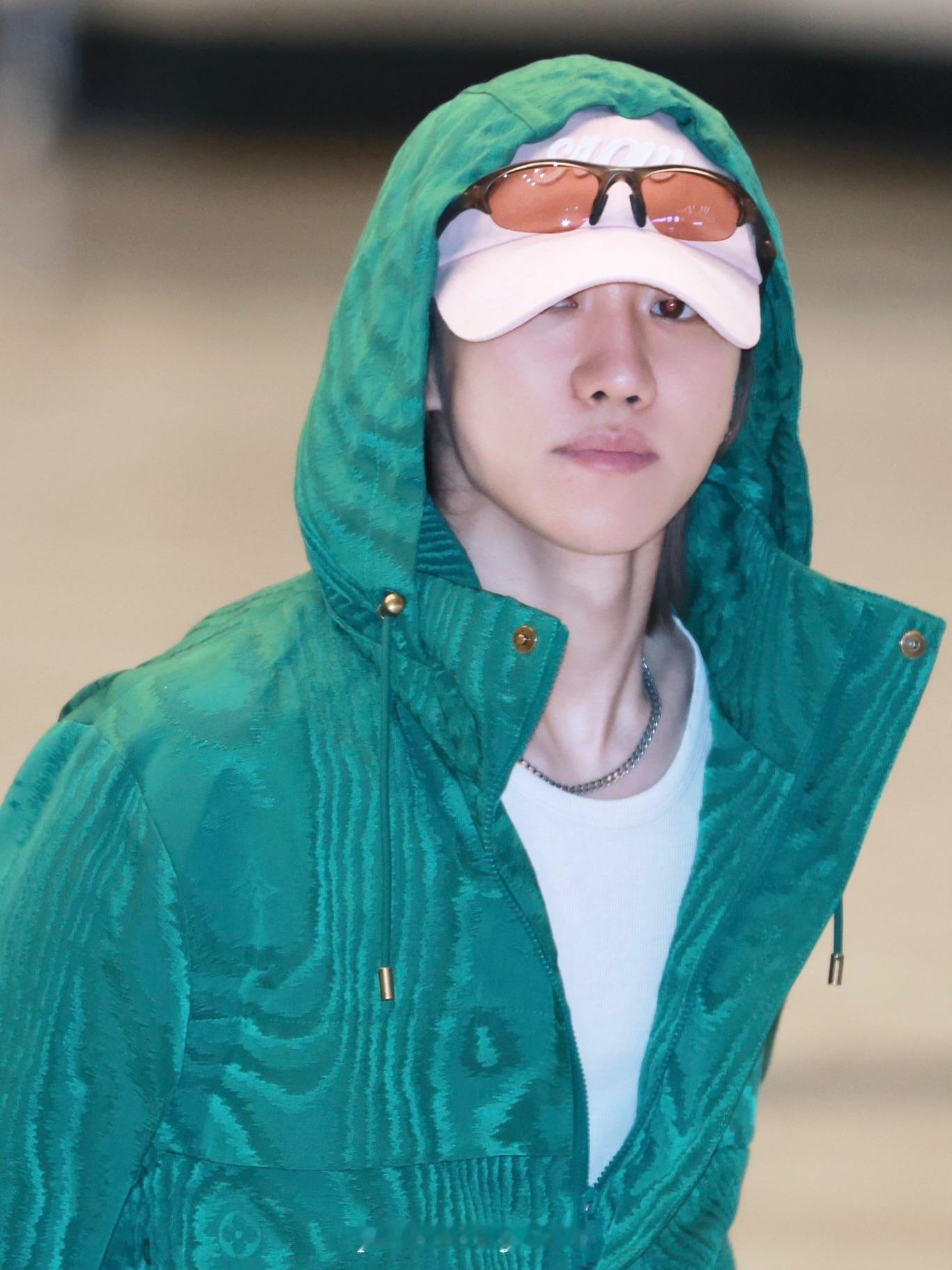 徐明浩 × 机场出发🇰🇷✈️🇯🇵Louis Vuitton 25早秋 L