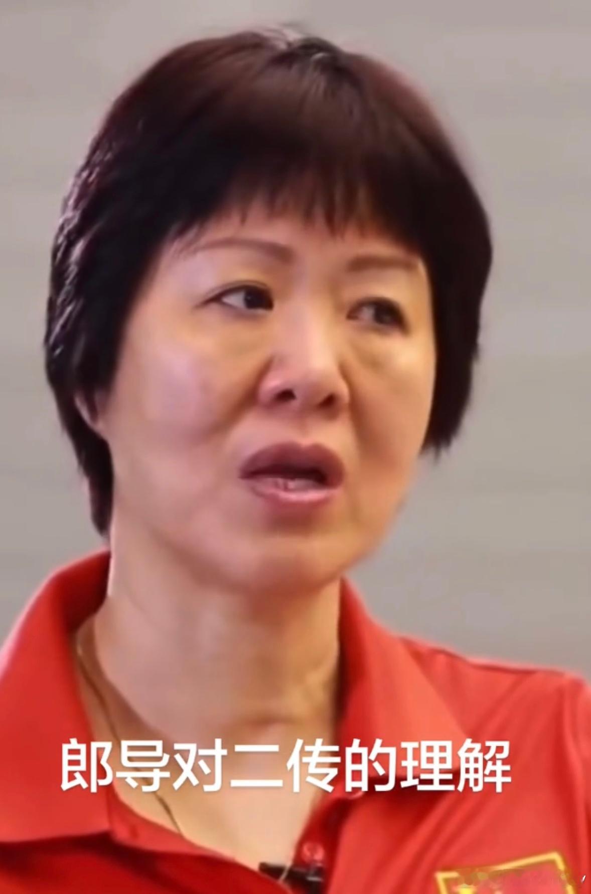 郎平教练之前的采访谈论二传位置说到：打到比赛的时候，二传的压力是最大的，因为每一