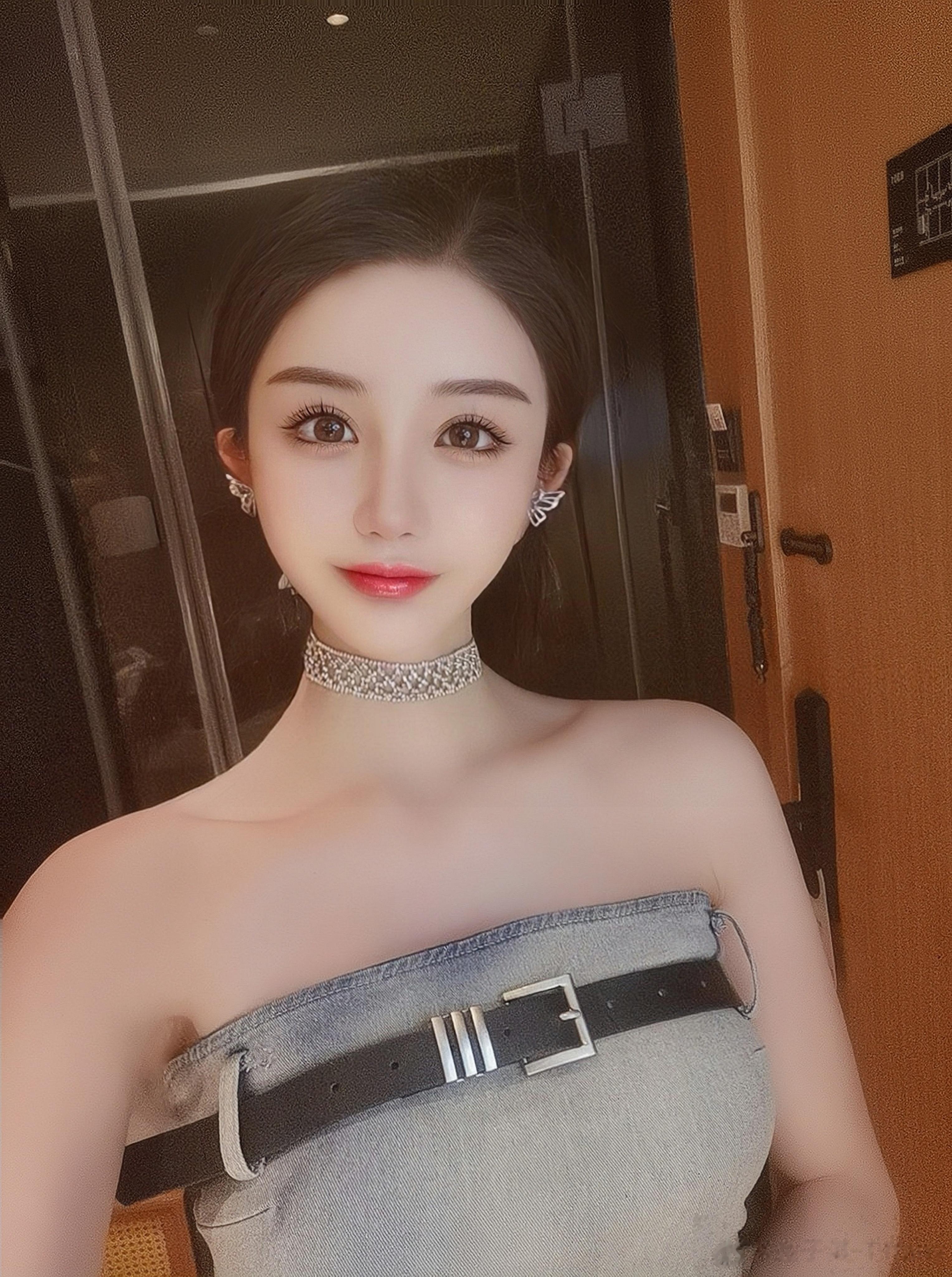 无法重来的一生 尽量活的快乐 自由～  ​​​