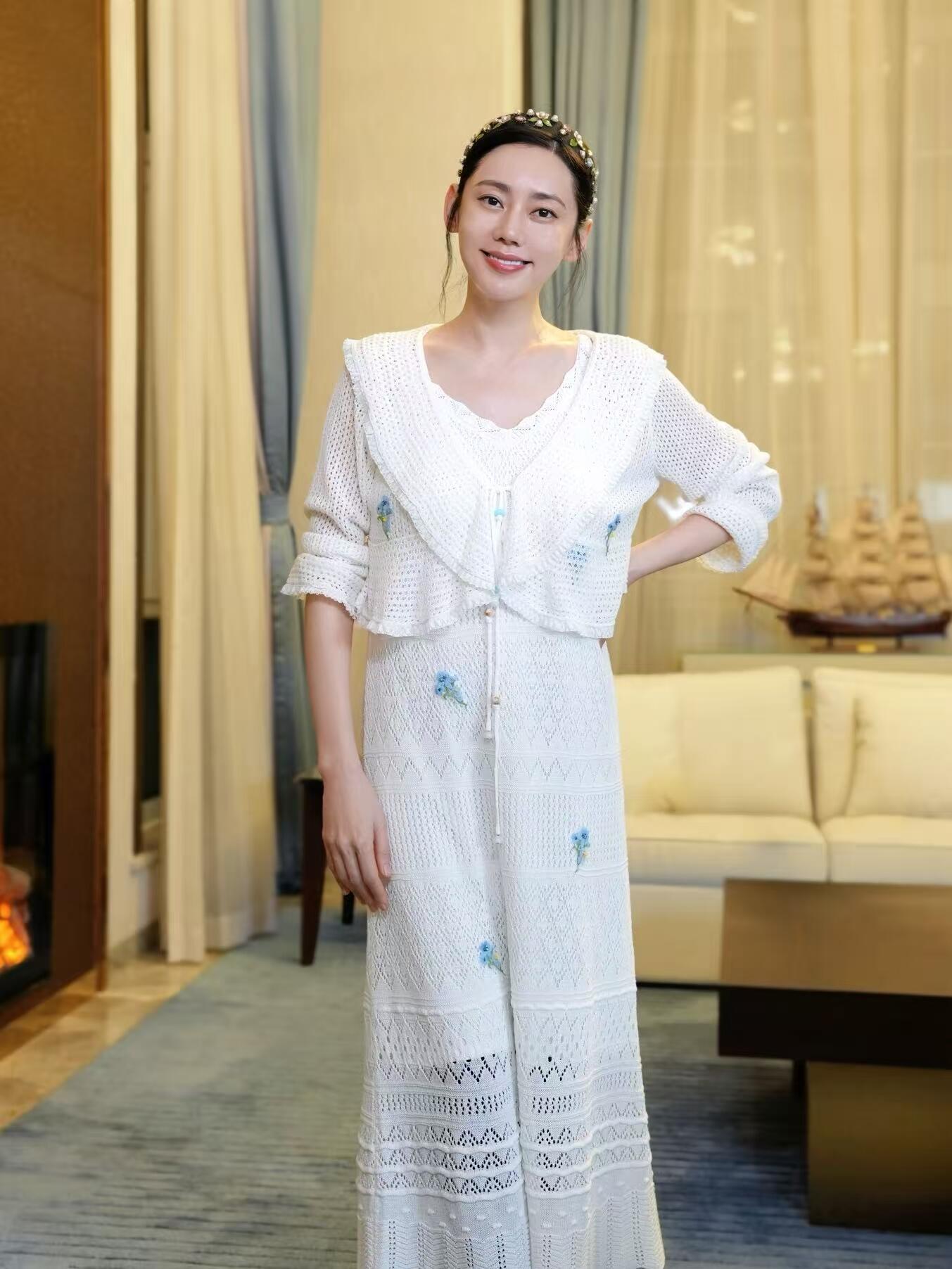 秋瓷炫 ✨秋瓷炫星日记录品牌方MISSCOCOON分享衣服认证照 