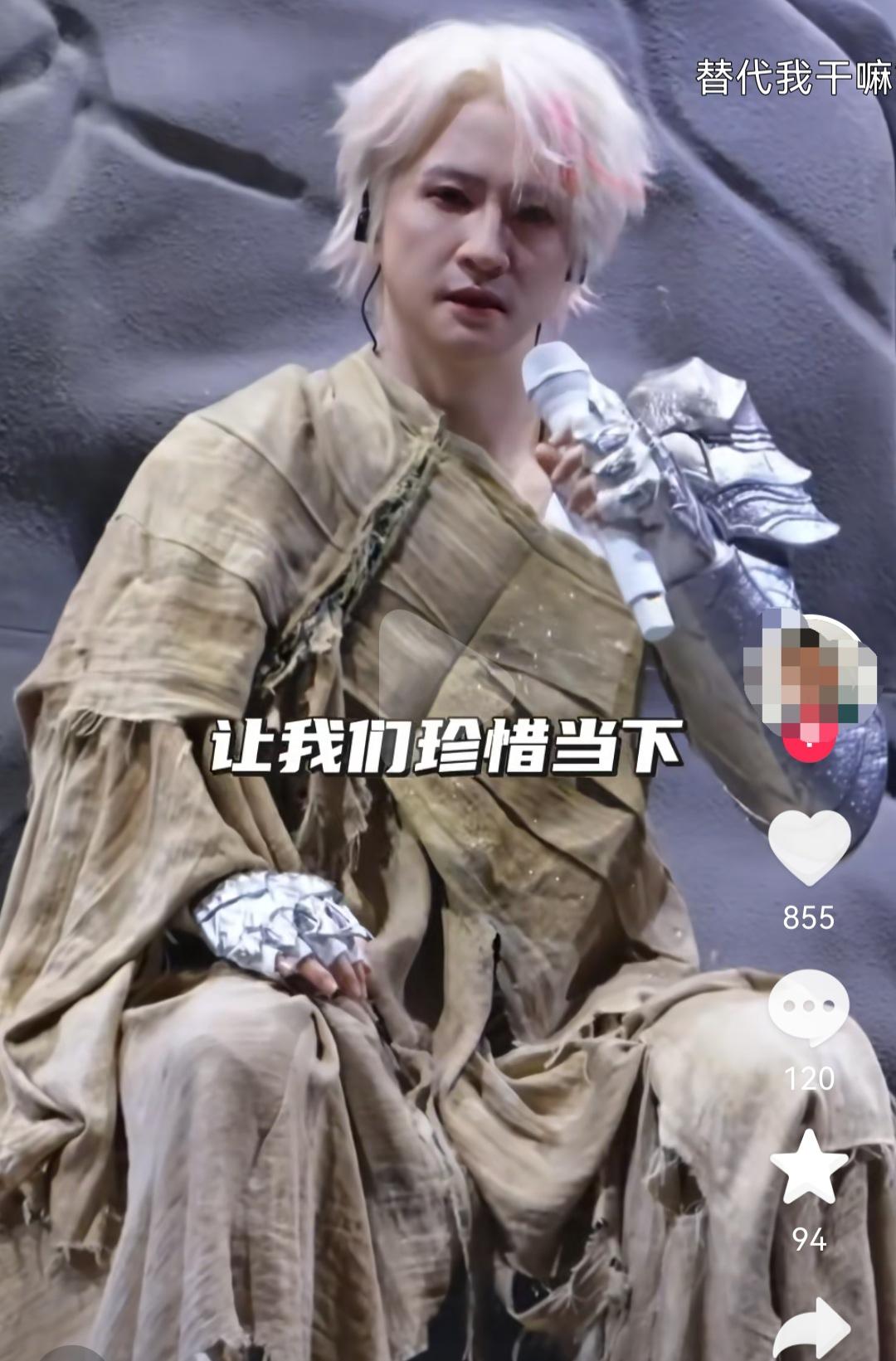 AI机器人替代明星做活动，你能看出这是哪位明星吗？为啥我感觉瘆得慌呢？

机器人