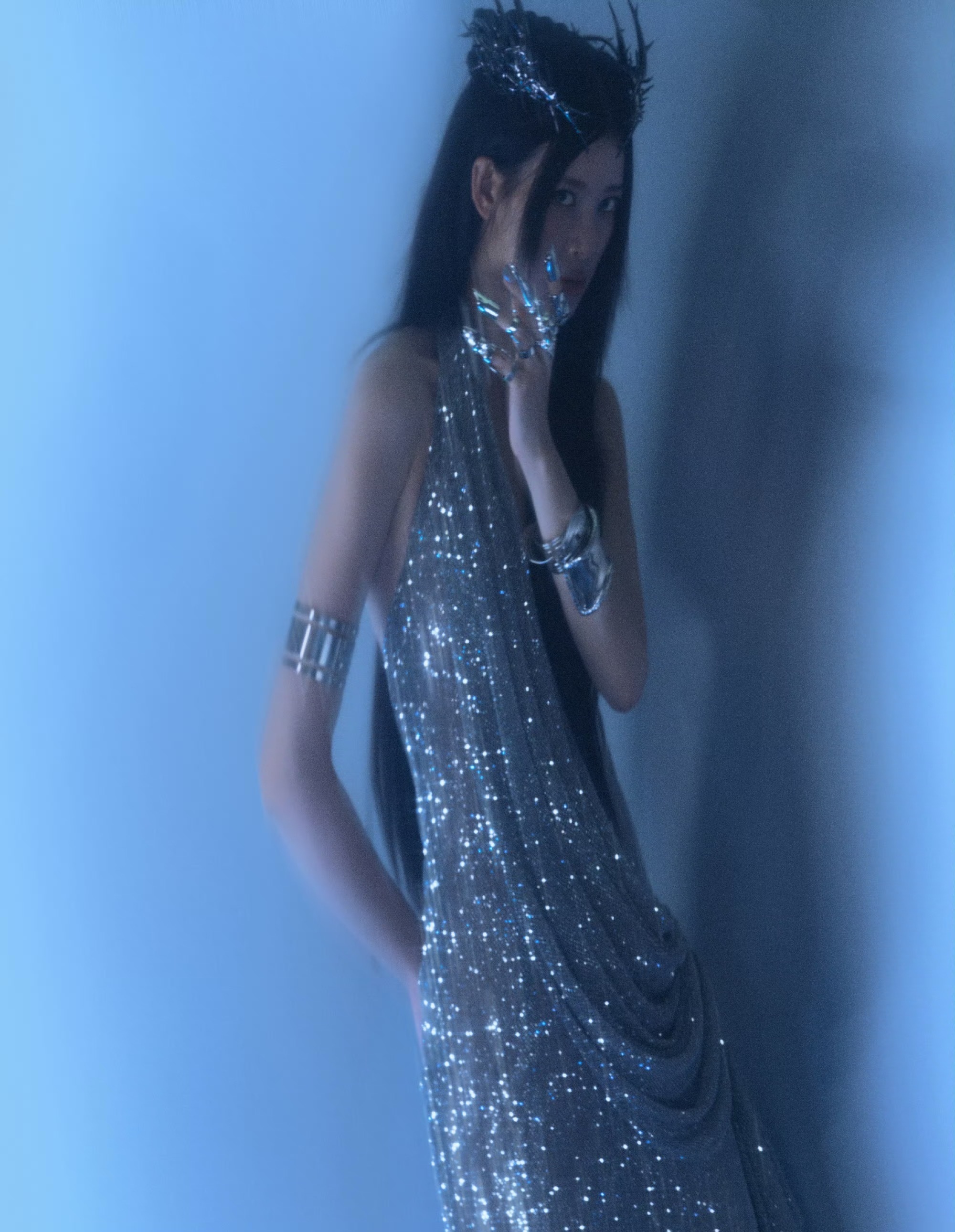 赵昭仪好长的一条人 赵昭仪今晚参加时尚之夜晒出的美照！被网友评为传说中的“一条人