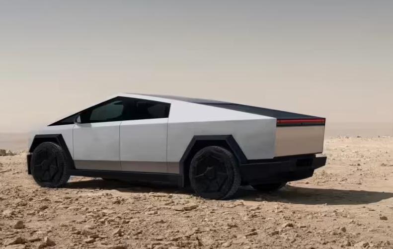 特斯拉Cybertruck最便宜的“阉割版”，怕是史上最短命的电动皮卡之一了吧？