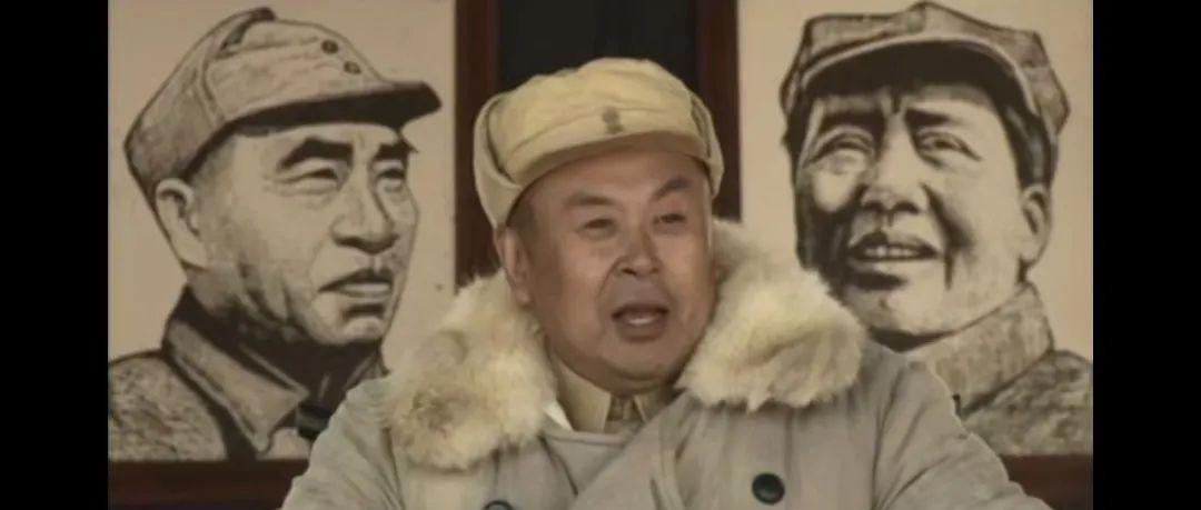 不懂普通话的十大元帅和十大将军是如何在战场上组织指挥部队并顺利进行沟通的呢？
1