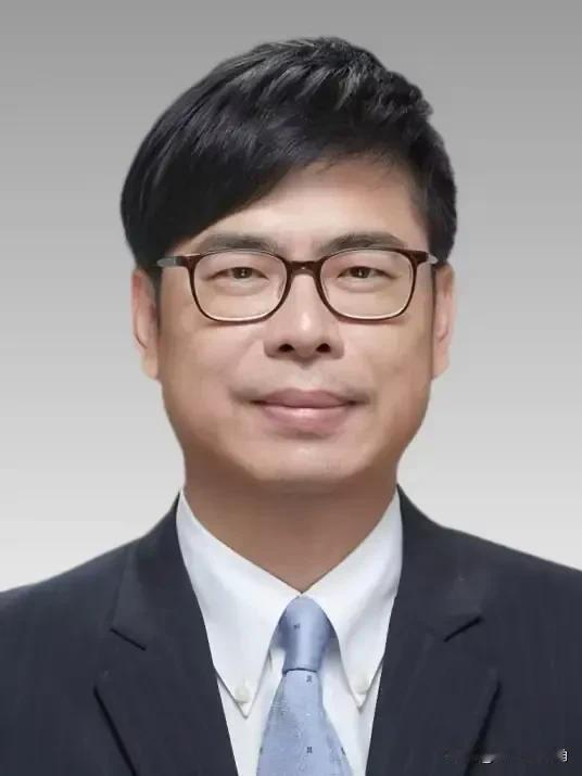 高雄市长陈其迈发表声明，

7月21日，针对蒋万安亲自打电话邀请陈其迈出席25日