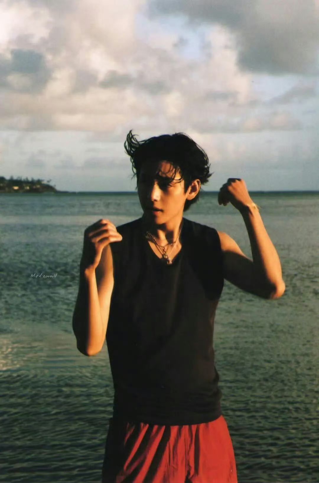 不能控制夏天遗留下的这份情绪 