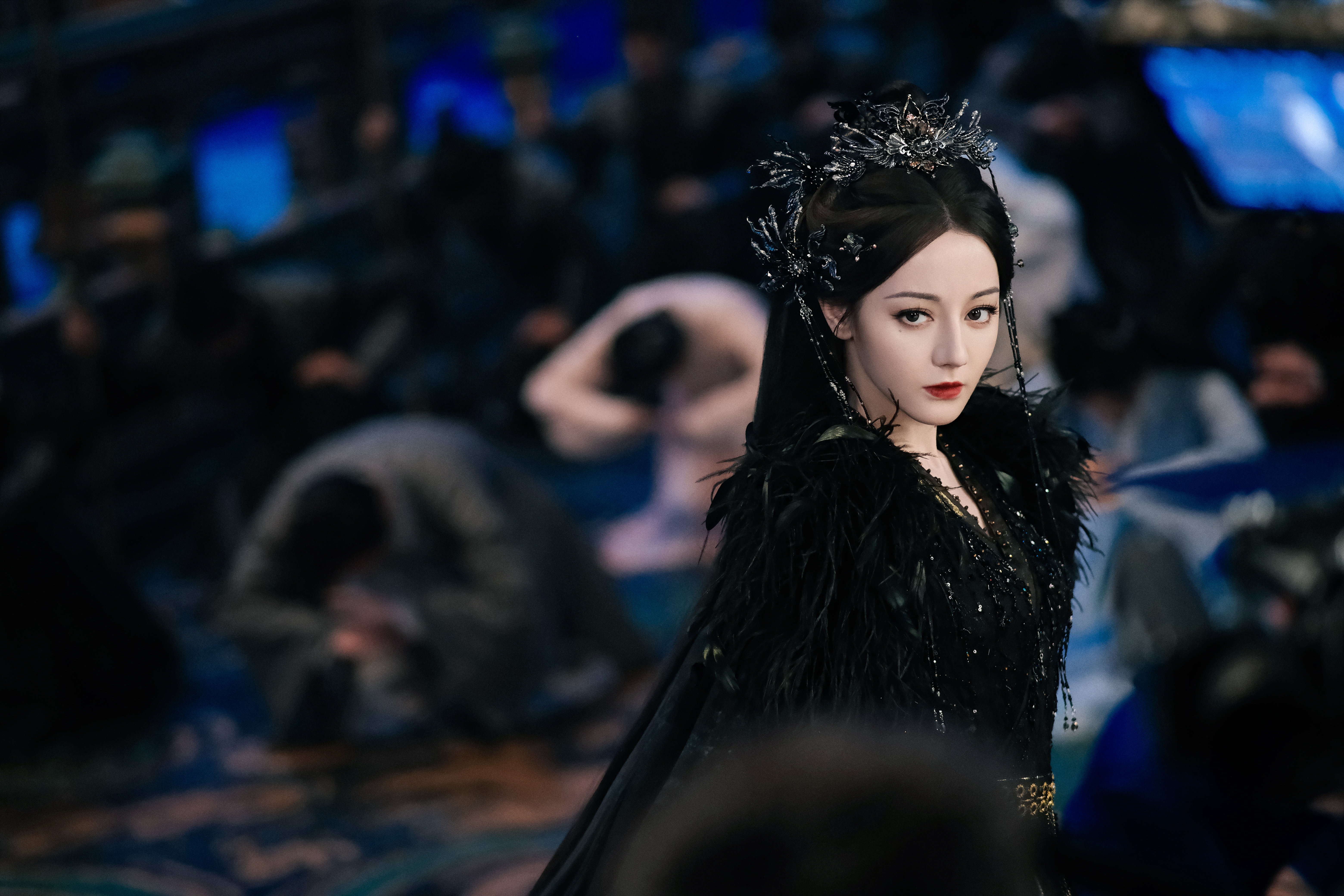 迪丽热巴👑贺思慕的五感体验卡 恭迎归墟万灵之主踏夜而归。欢迎来到，她的主场。每