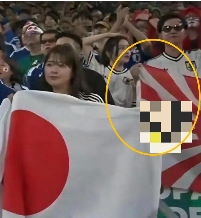 日本球迷在世界杯看台高举“旭日旗”，韩国人当场翻脸要告到国际足联，没想到6月22
