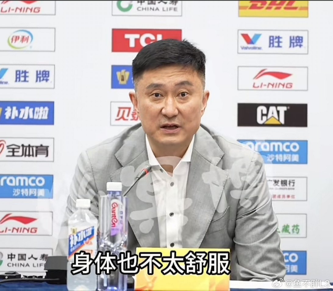 杜锋指导亲自辟谣队内传闻：“小焦（焦泊乔）和我沟通非常好，家庭因素、身体不舒服，