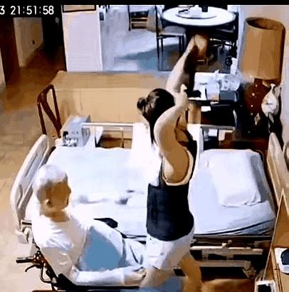 你是不是也觉得，年纪大了就啥都干不了了？
说实话，我原来也这么想。
直到看见小区