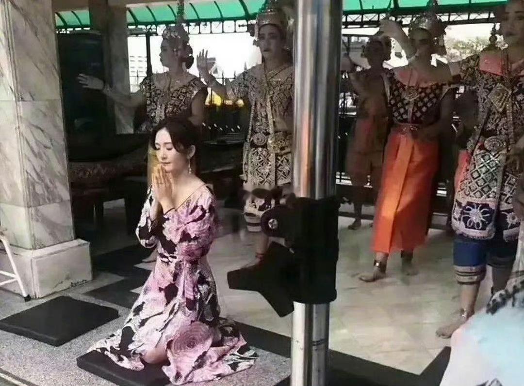 谢娜夫妻俩身价早就过亿了吧，她到底还缺什么，还在求什么 