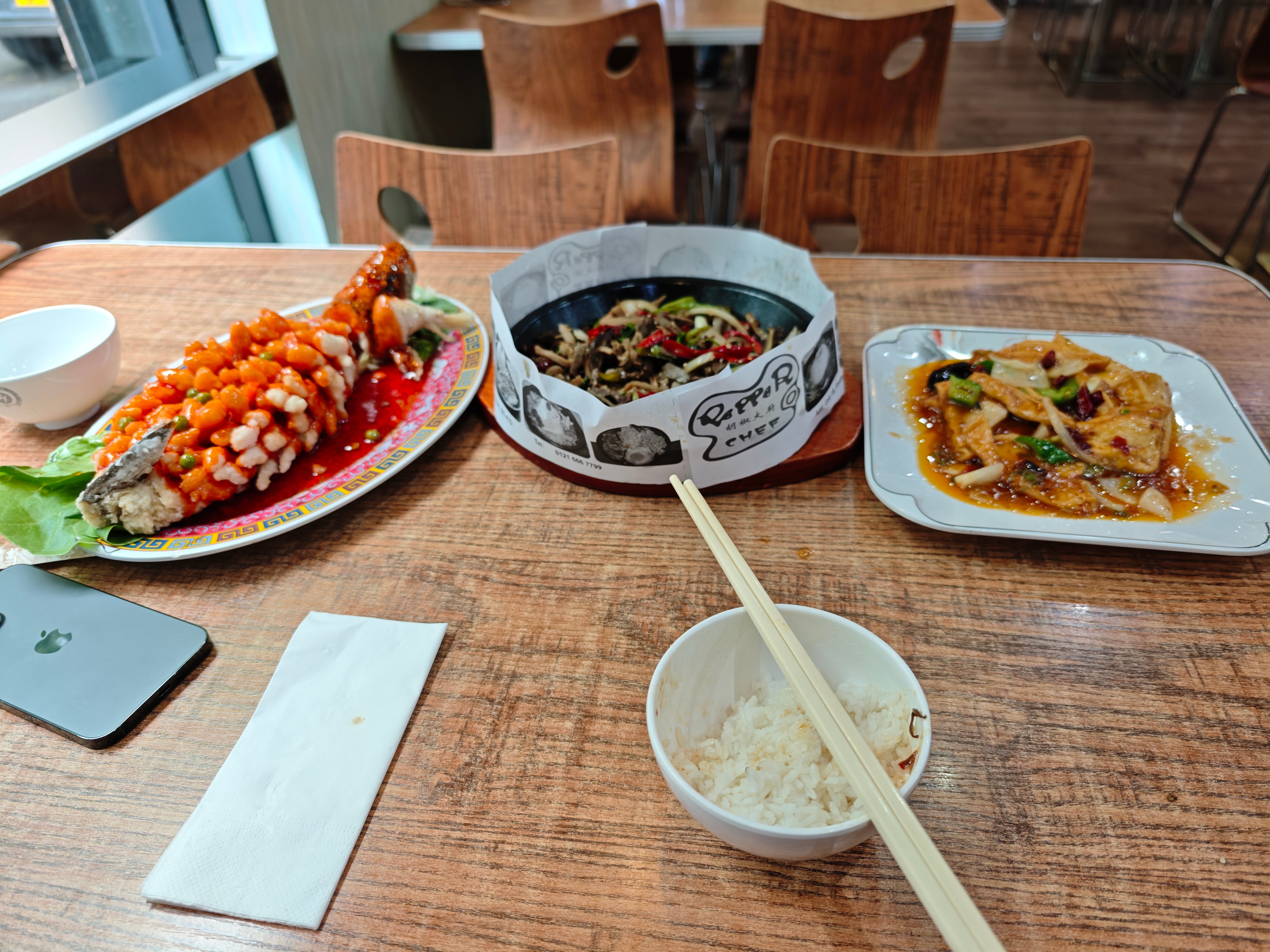 午饭（松鼠鱼+铁板羊杂+虎皮豆腐+米饭+冰红茶）：40镑给AP1买的拆车后视镜：