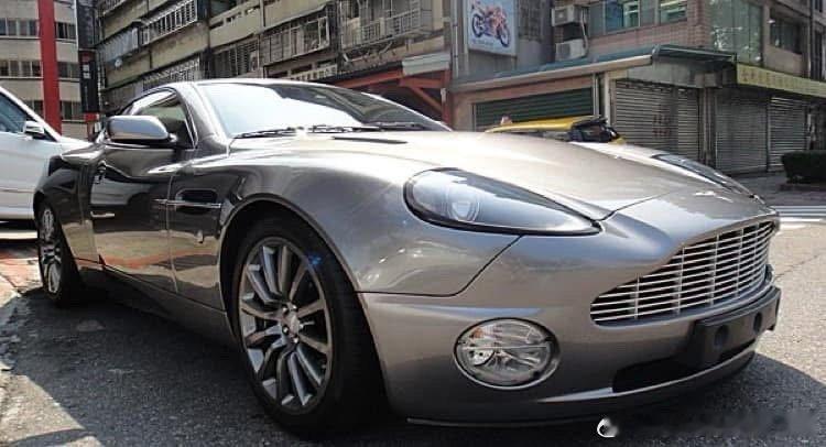 台湾老车Austin Martin Vanquish V12 6.0 ​​​