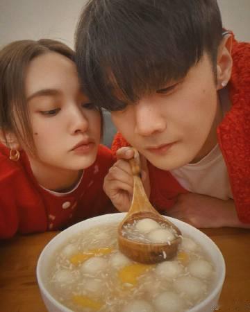 杨丞琳李荣浩是闷声干大事的人  希望这对台湾和内地夫妻能长长久久啊 
