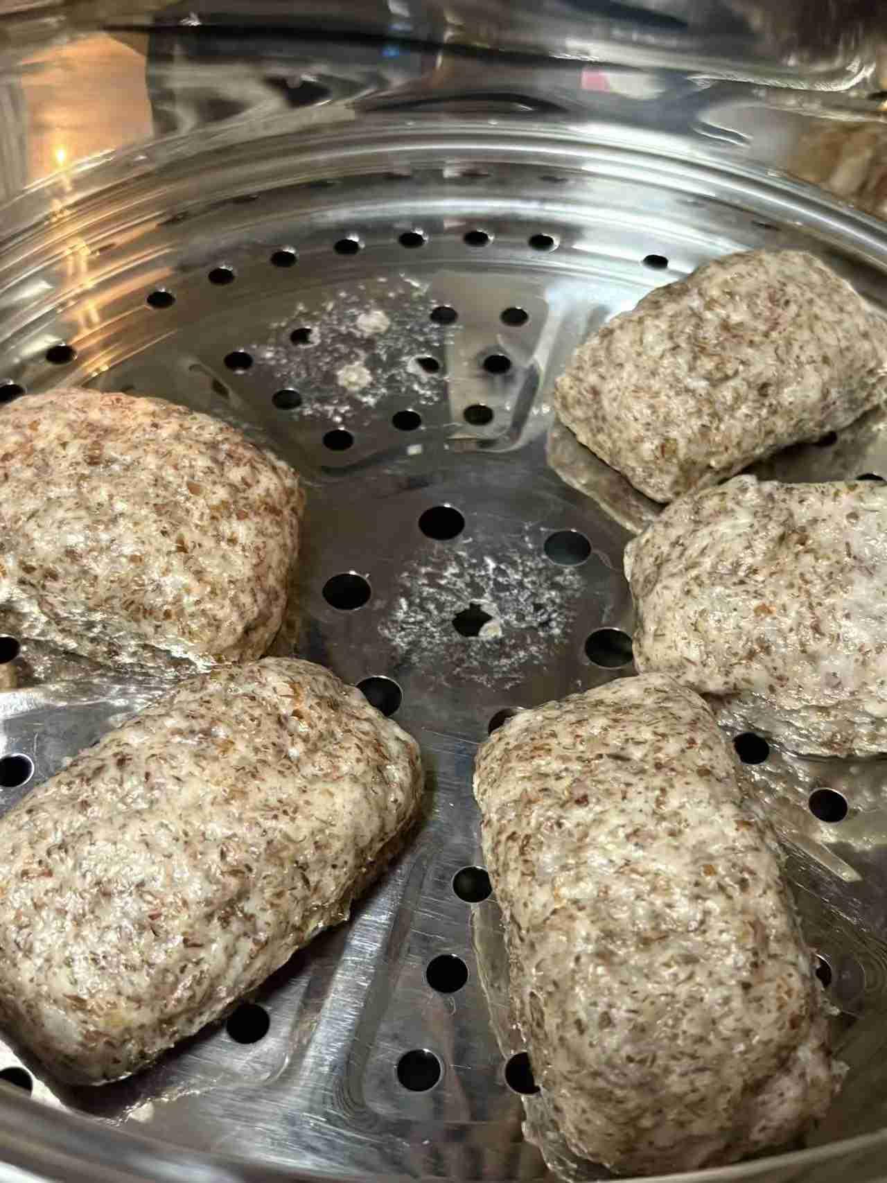 我的今日状态：😁轻松愉快
我这里的天气：☀️晴天
闲来在家琢磨吃食，今天动手蒸