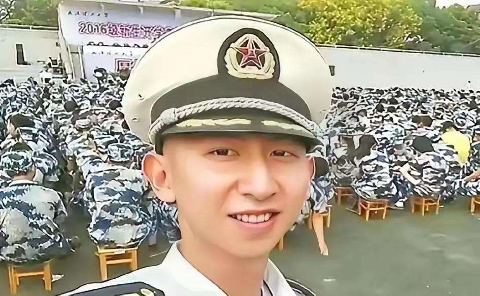 “海空卫士”王伟烈士的儿子王子，在母亲阮国琴的悉心教育和父亲战友们的呵护下，已成