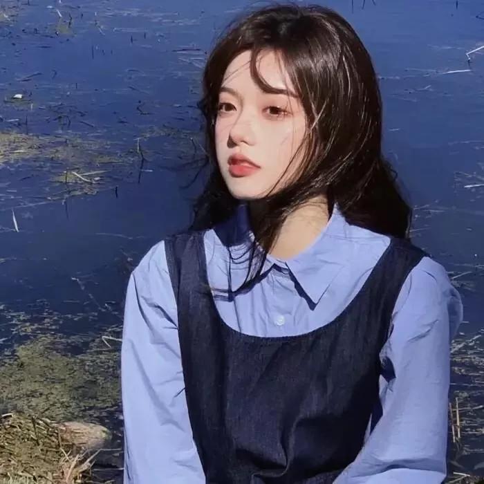 湖畔静坐，梦回江南湖边沉思 湖边独坐 湖畔半日闲 湖畔浅笑 湖畔静思 湖畔发呆 