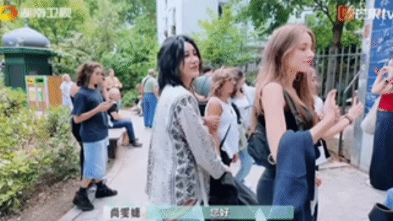 尚雯婕演我看美女眼前一亮又一亮这真实反应，瞬间被圈粉！ ​​​