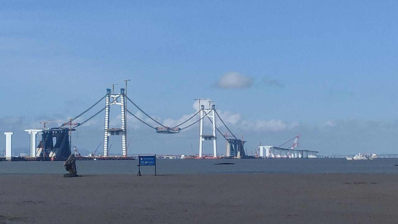 夏日生活打卡季在厦门的海沙滩中，观音山沙滩名气还算不错的，这里是厦门人淘海最佳地