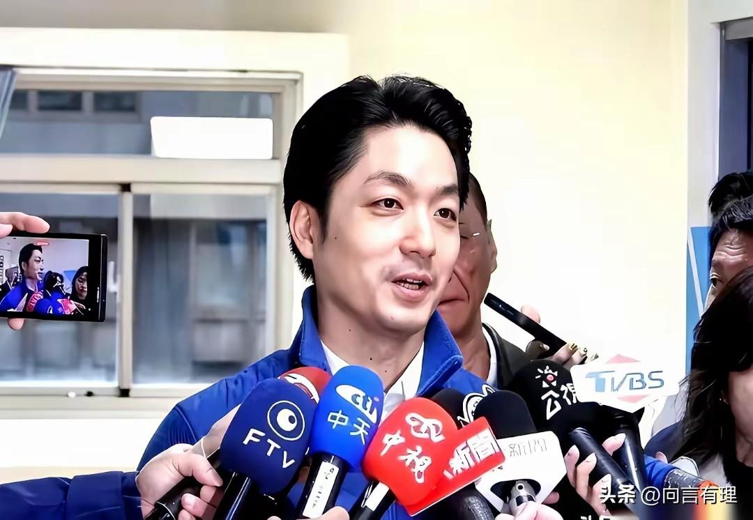 台北市长蒋万安最近又火了，只因他在回应郑丽文访陆时，再次搬出了那套“对等、尊严”