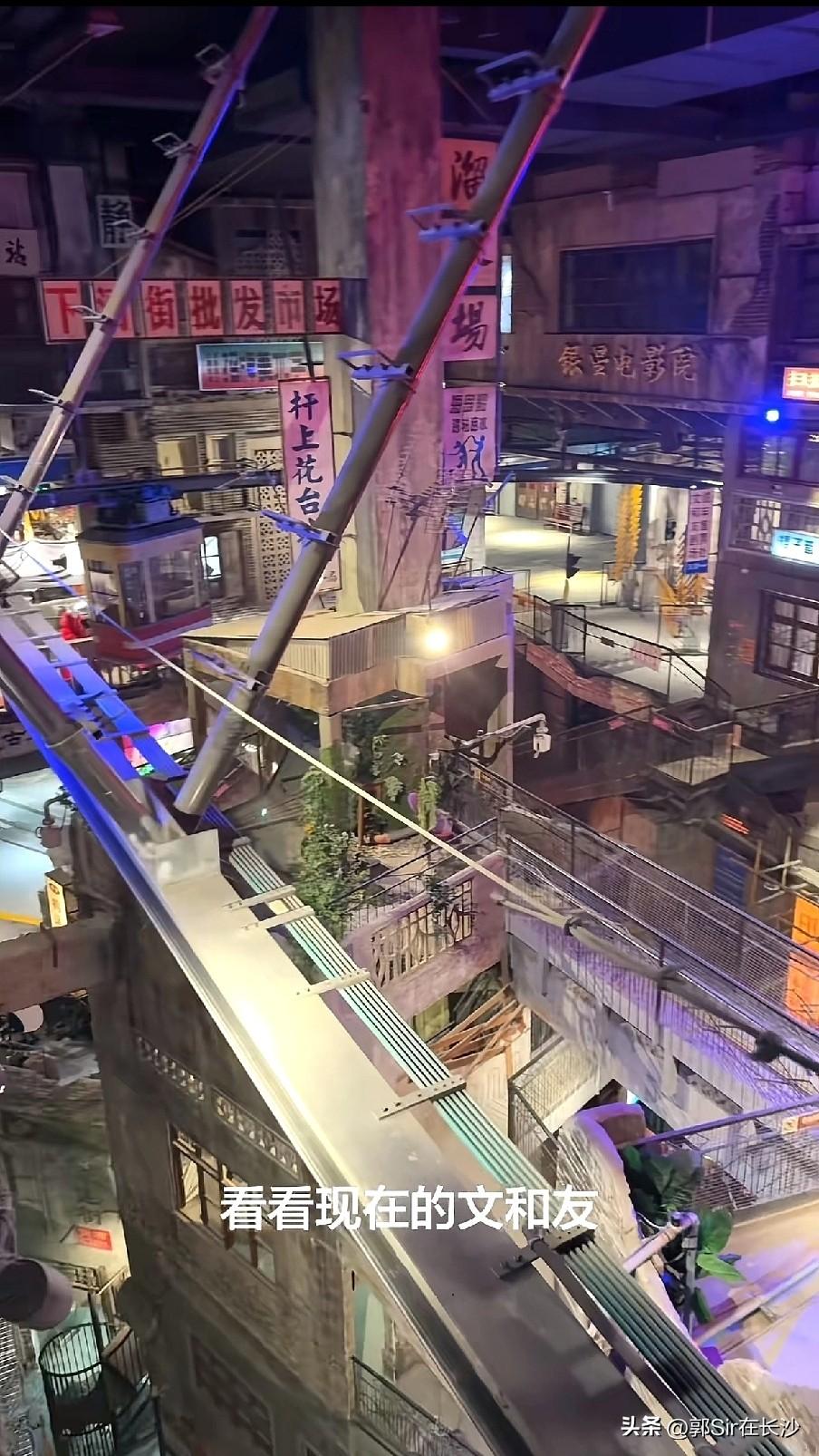 曾经中国的餐饮地标–文和友！深圳早已经闭店，今天去逛了一下，现在长沙的店子也没什