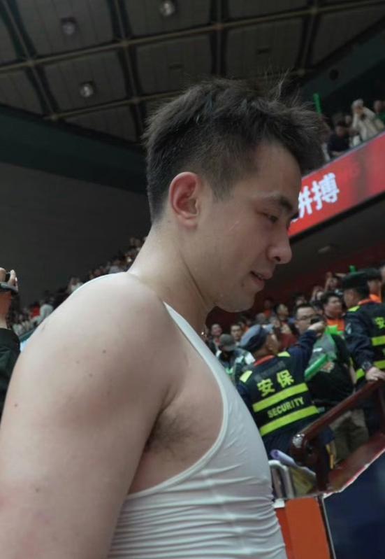 辽宁无缘八强未必是坏事，不破不立

当辽宁男篮在济南客场以 82∶98 输给山东