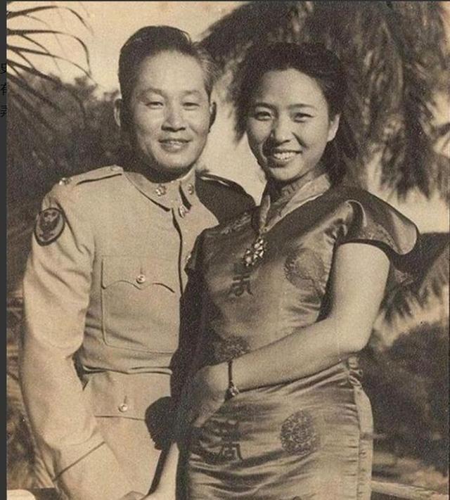 1951年，孙立人脱了衣服上床睡觉，习惯性地搂住老婆，却发现手感不对劲，他一怔，