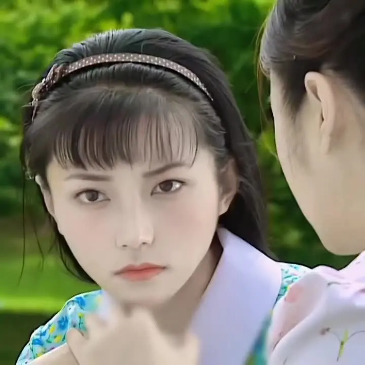 “小时候觉得尔豪好花心，现在终于懂他的难处了，白月光和朱砂痣真的好难选！”