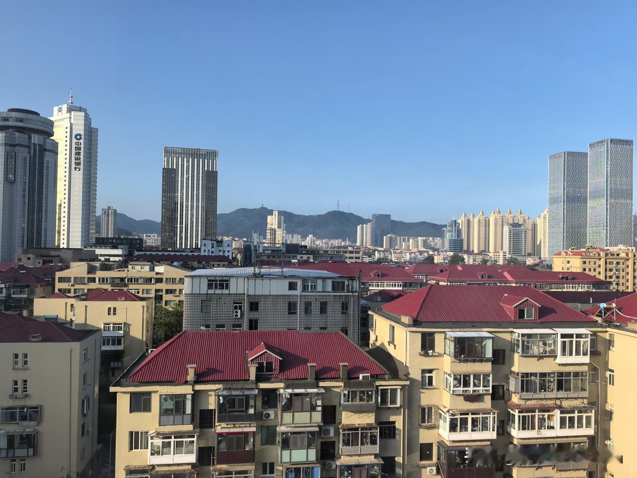 我在烟台跟友友们说声早安[送自己一朵花][送自己一朵花][送自己一朵花]
五点不