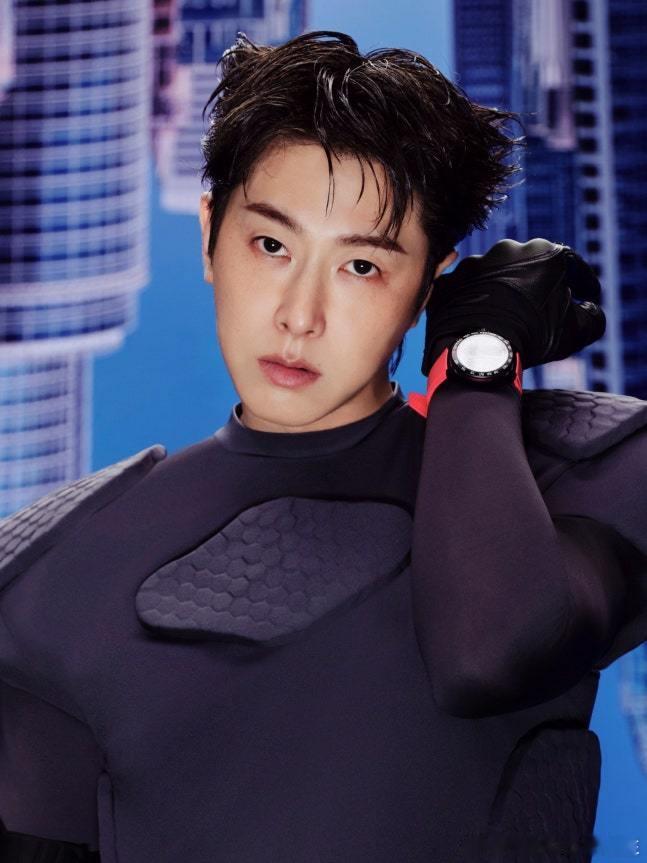 东方神起郑允浩 将于20日发行单曲1辑《Time's Tickin'》，专辑收录