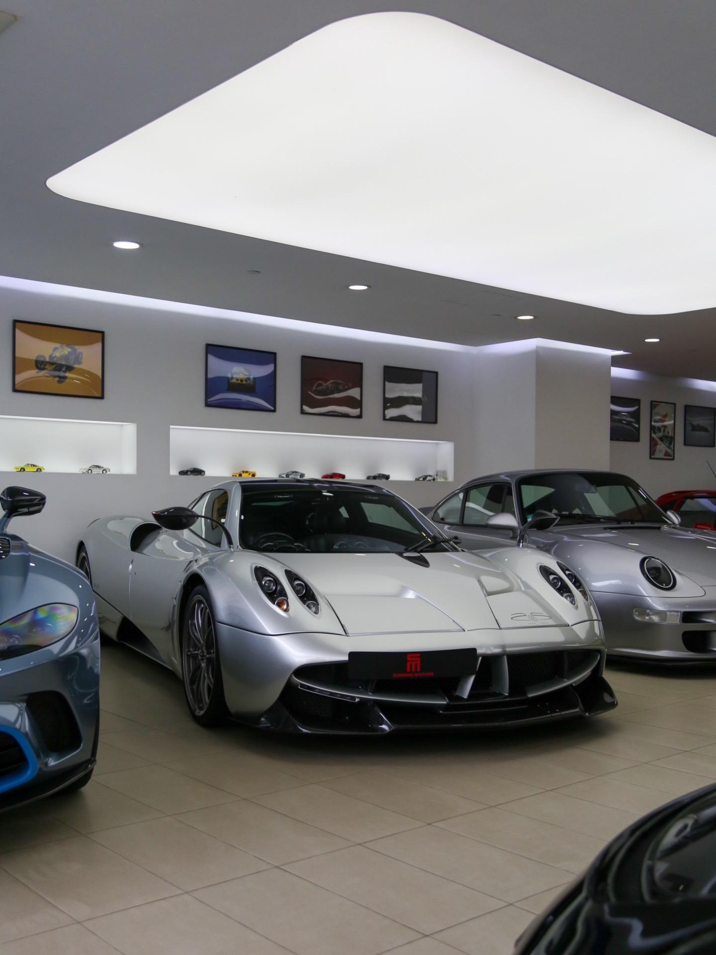 原汁原味。Pagani Huayra Coupe 搭配Tempesta小套间点缀