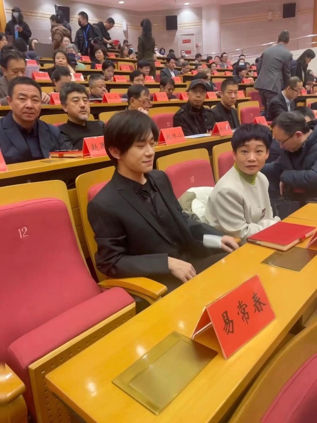 心目中永远完美的男神✨。