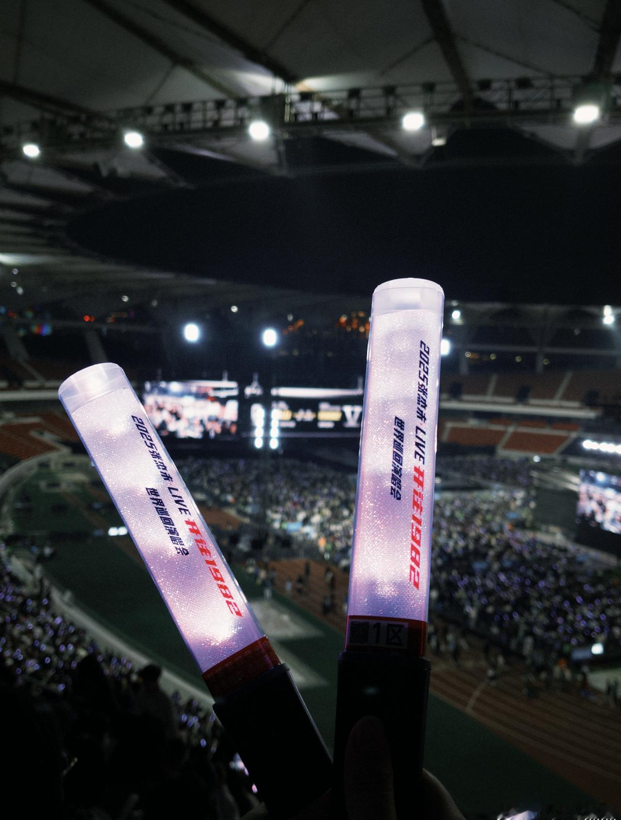 爱上杰哥只需要一首歌的时间
下次还要去😉
张杰张杰超话张杰未live开往198