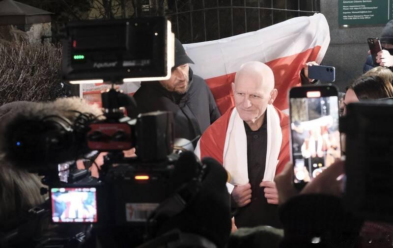 【在美国斡旋下获释 白俄罗斯诺贝尔和平奖得主：将继续为自由而奋斗】海外新鲜事 在