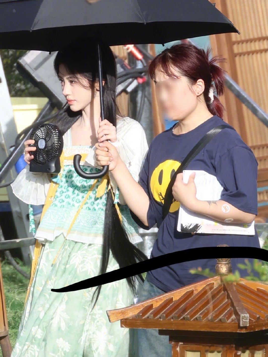 以后别问是不是对家了哈除了前辈和女顶都是下家[嘻嘻][嘻嘻] ​​​