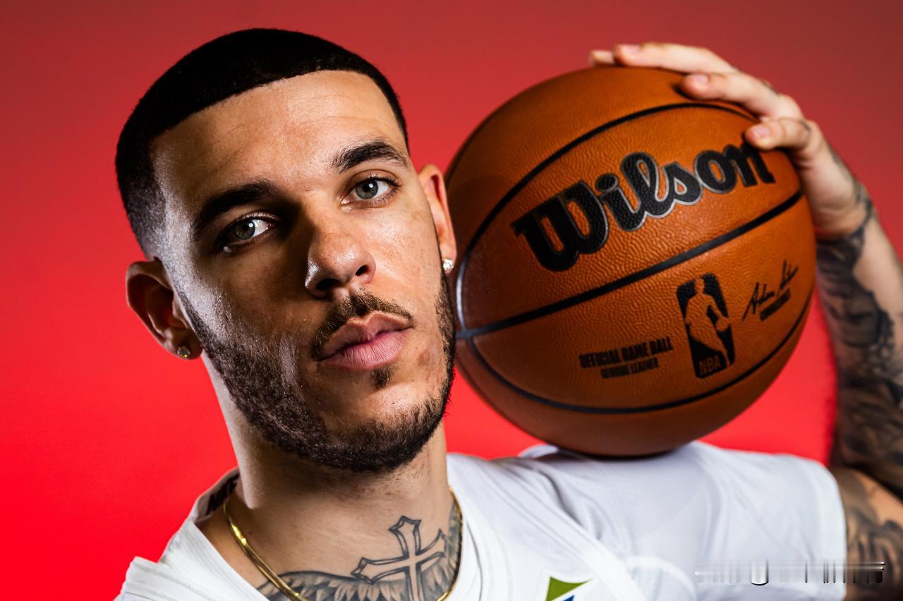 他可能真的打不了NBA了！
当年以榜眼的身份进入NBA，1.98米的身高，有着良