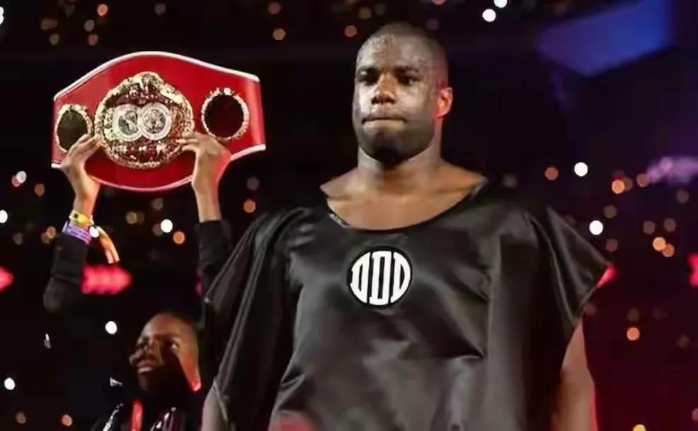 最新消息：杜布瓦放弃和桑切斯比赛，希望可以和WBO拳王沃德利大战一场！
最新消息