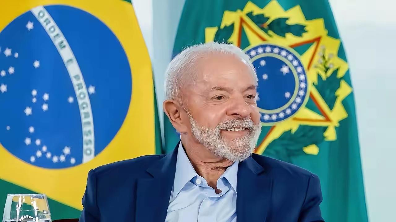 巴西公开喊话中国
当地时间26日，巴西总统卢拉在中部戈亚斯州阿纳波利斯市出席活动