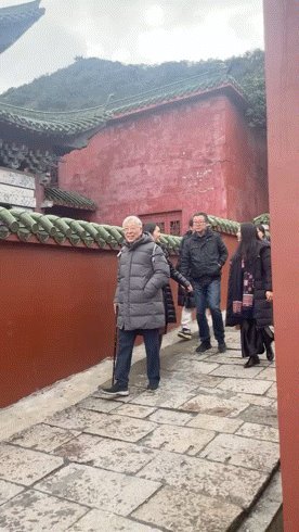 #偶遇刘慈欣游览郴州莽山# #科幻作家组团到郴州莽山找灵感# 科幻作家组团郴州莽