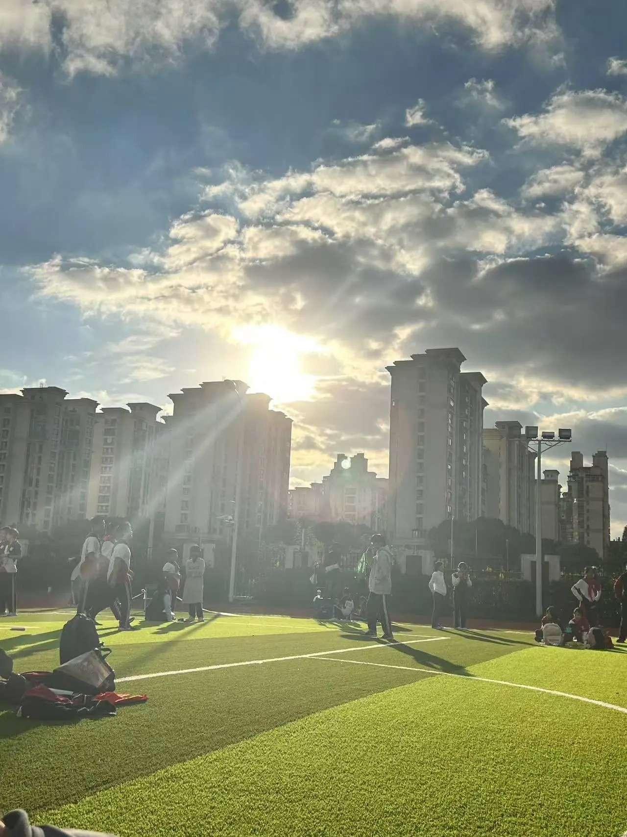 开学。我不想去学校，I dont want to go to scho...