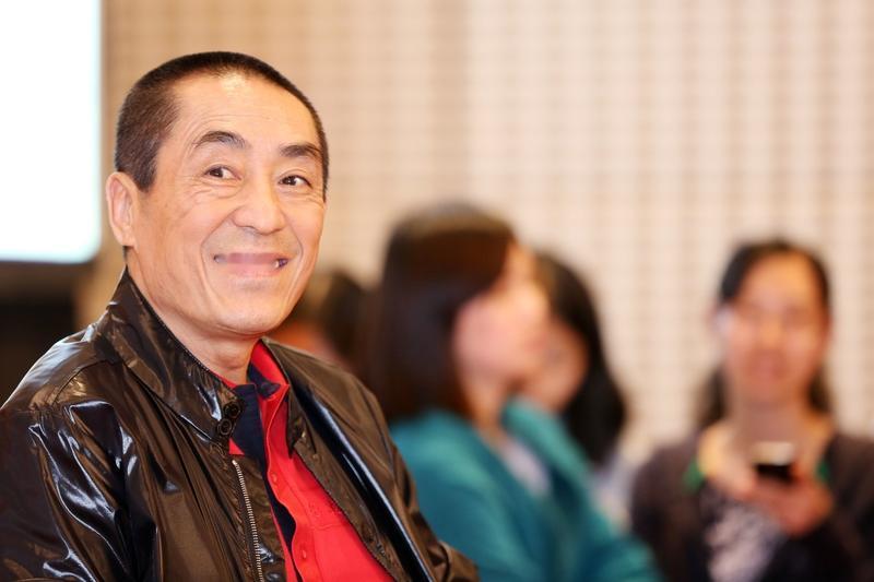 “没有张艺谋做不到，只有你没想到”，这话一点不假。从早期摄影出身，到凭《红高粱》