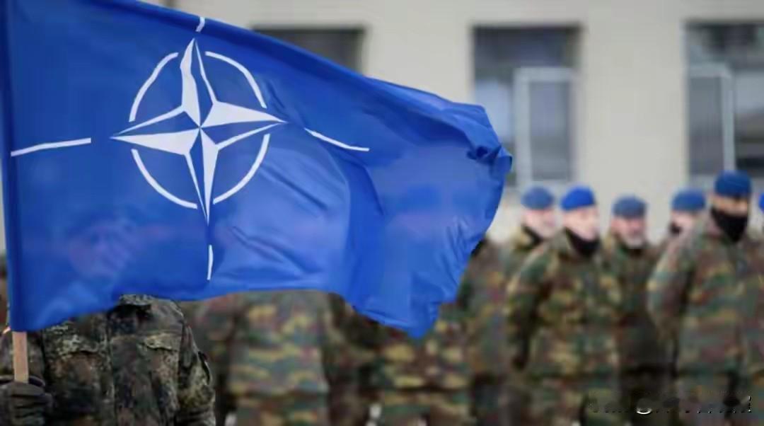 北约宣布“时代结束”，不到24小时，俄外长暗示：你们早就该消失