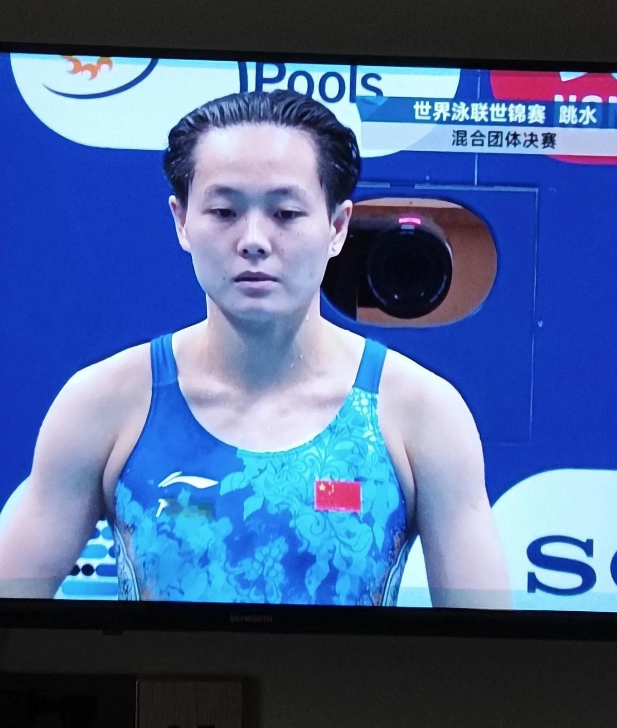 首轮落后14分，没人觉得能翻。
陈艺文和曹缘一跳，67.58——全场唯一破60，