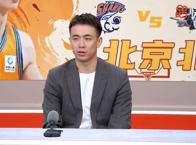 赵继伟在解说中透露了辽宁男篮的防守策略，赵继伟谈到2018年辽宁队和广厦队总决赛