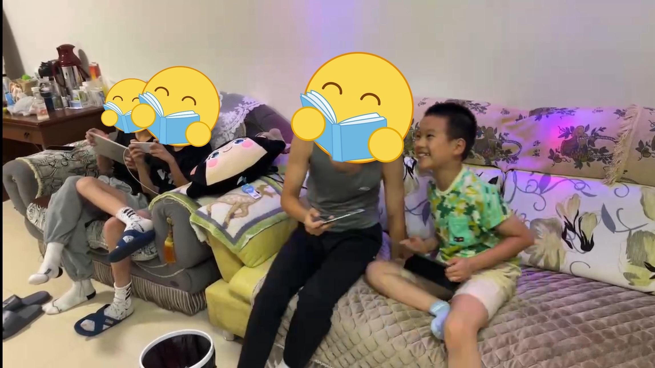 朋友家有个小女孩，爷爷奶奶带回老家玩，每天都得给爸爸妈妈视频电话，分享吃了啥啊玩